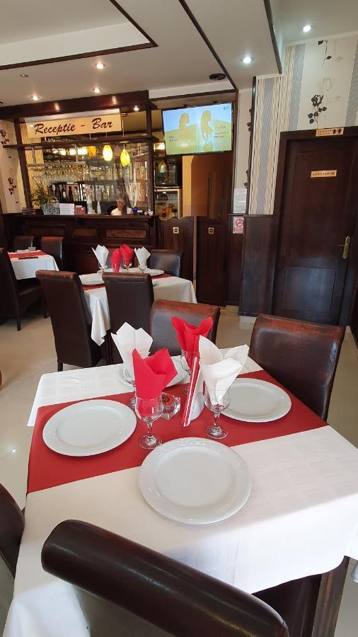 Pensiunea Select Arad Extérieur photo