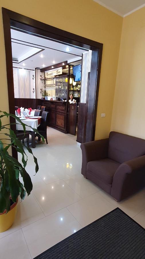 Pensiunea Select Arad Extérieur photo