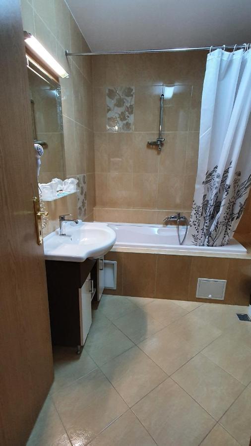 Pensiunea Select Arad Extérieur photo