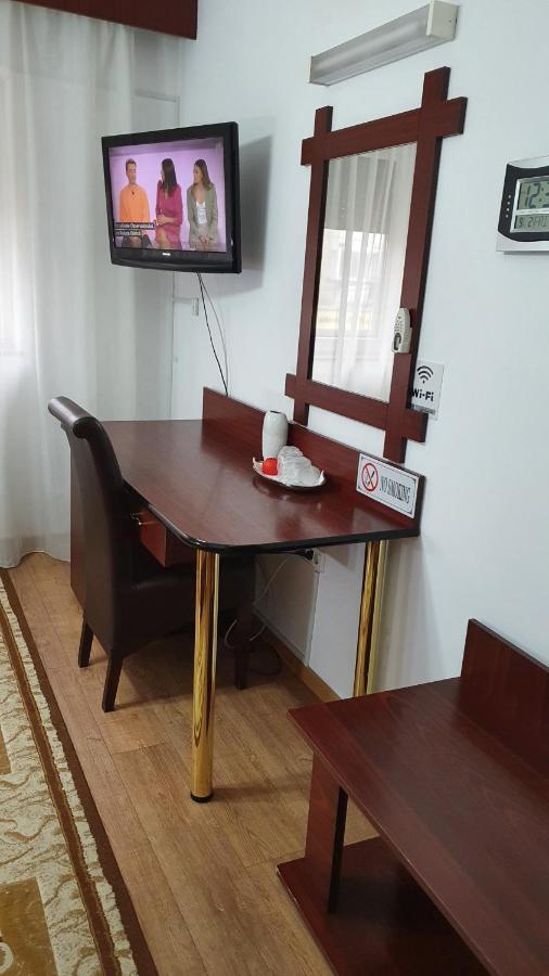 Pensiunea Select Arad Extérieur photo