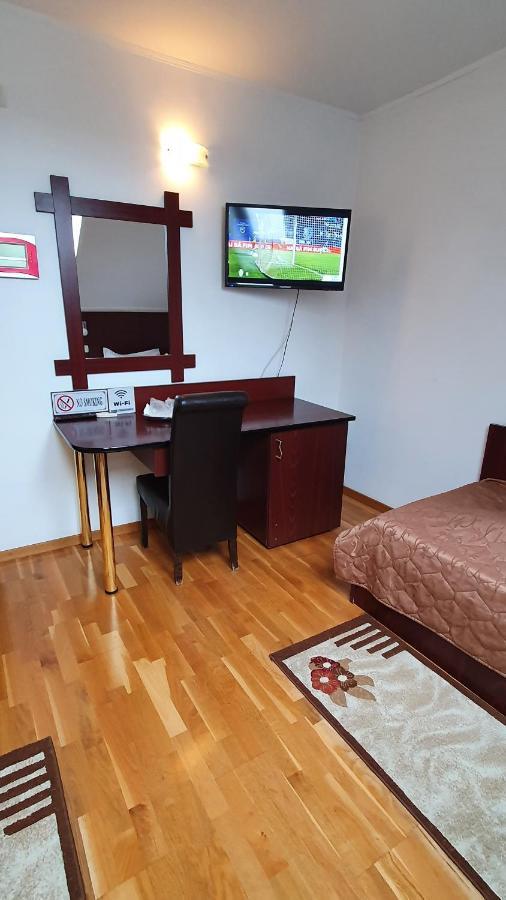 Pensiunea Select Arad Extérieur photo