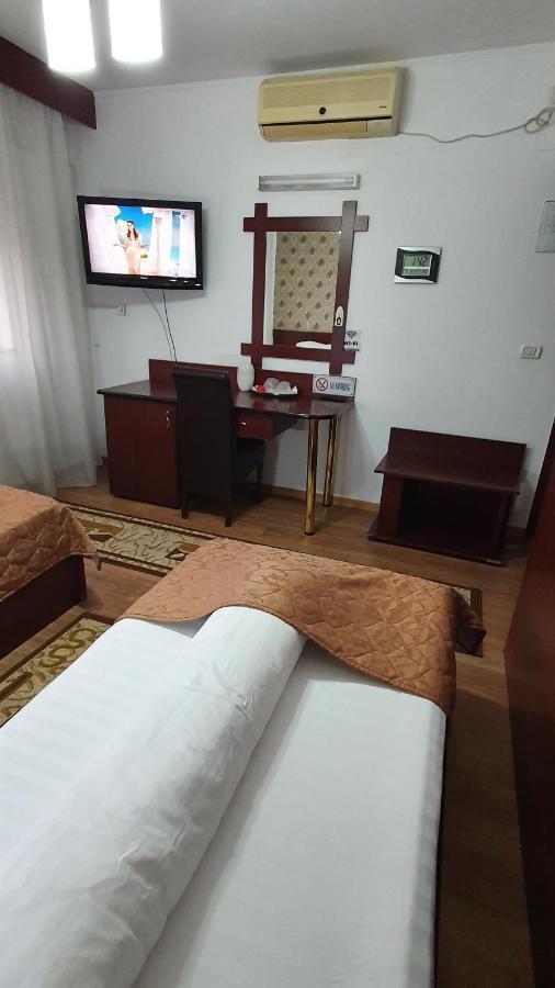 Pensiunea Select Arad Extérieur photo
