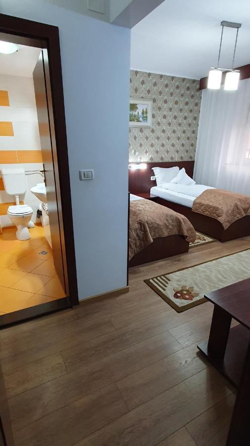 Pensiunea Select Arad Extérieur photo
